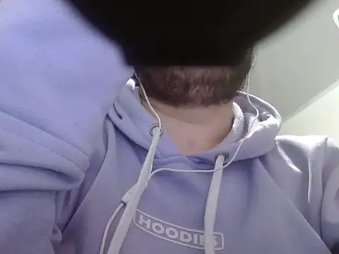 Snapshot of camiloking1720 chatting on 09.18.25 camiloking1720 online show from 09.18.25