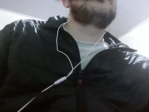 Snapshot of camiloking1720 chatting on 09.24.25 camiloking1720 online show from 09.24.25