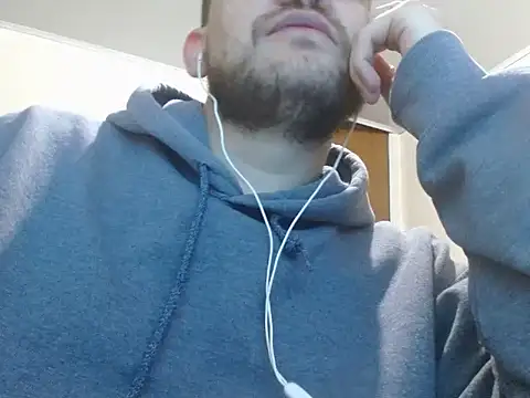 Snapshot of camiloking1720 chatting on 09.27.25 camiloking1720 online show from 09.27.25