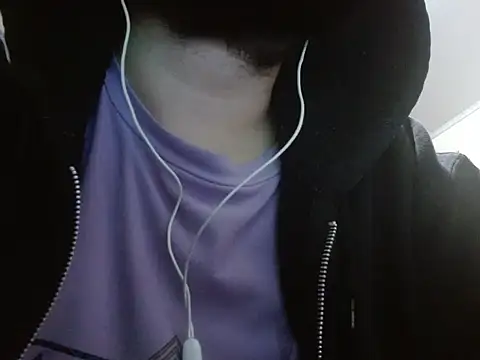 Snapshot of camiloking1720 chatting on 10.08.25 camiloking1720 online show from 10.08.25