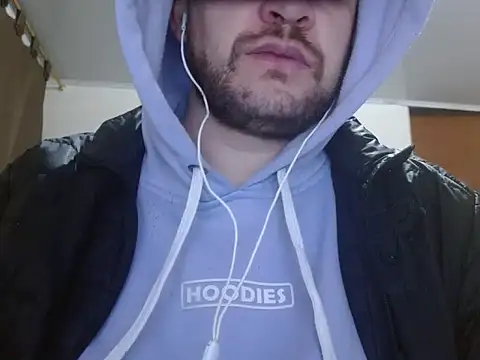 Snapshot of camiloking1720 chatting on 10.20.25 camiloking1720 online show from 10.20.25