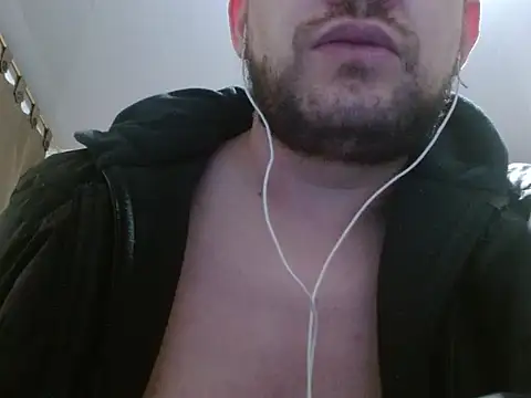 Snapshot of camiloking1720 chatting on 10.22.25 camiloking1720 online show from 10.22.25