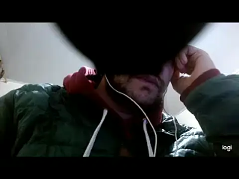 Snapshot of camiloking1720 chatting on 11.27.25 camiloking1720 online show from 11.27.25