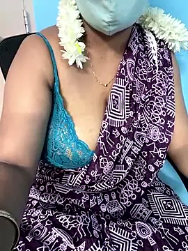 Snapshot of sajeetha chatting on 04.28.26 sajeetha online show from 04.28.26