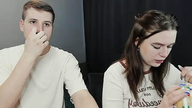 Pinku kitsune online show from 02.11.25