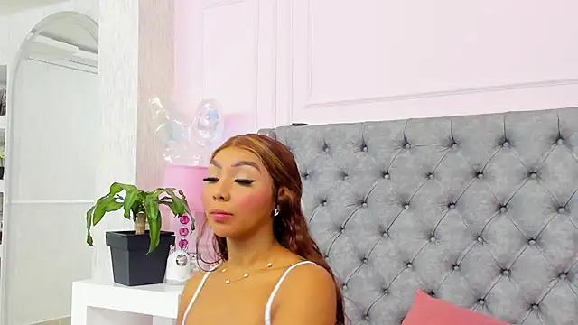 HaileeRoberts online show from 07.14.26
