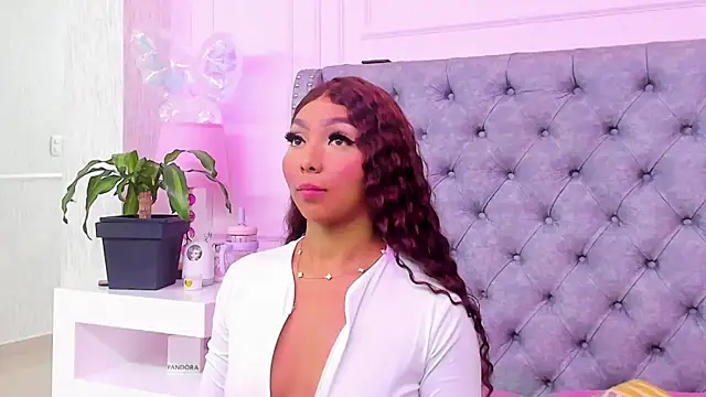HaileeRoberts online show from 07.27.26