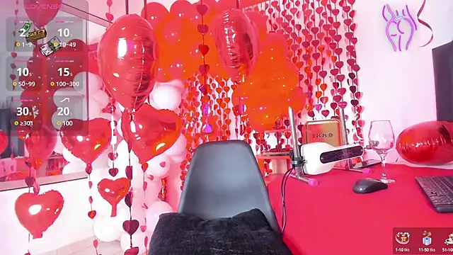 Lia johnsonn online show from 02.14.25