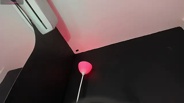 ALICEPOIXXXON online show from 12.31.24