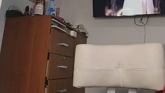 Maylin 2024 online show from 10.14.25