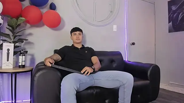Cristopher strong online show from 06.19.26