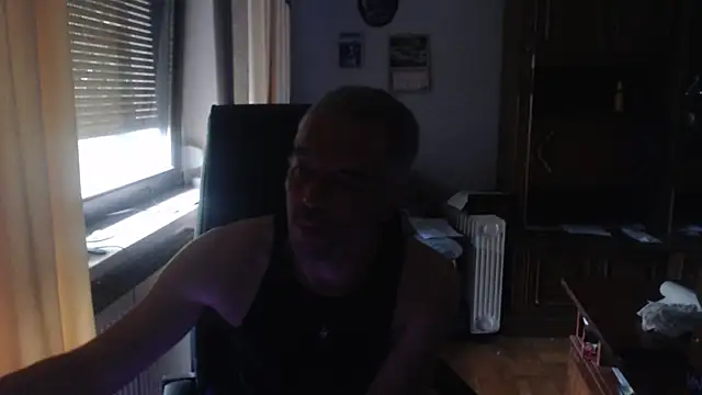 Snapshot of JohnnyD80 chatting on 06.17.26 JohnnyD80 online show from 06.17.26