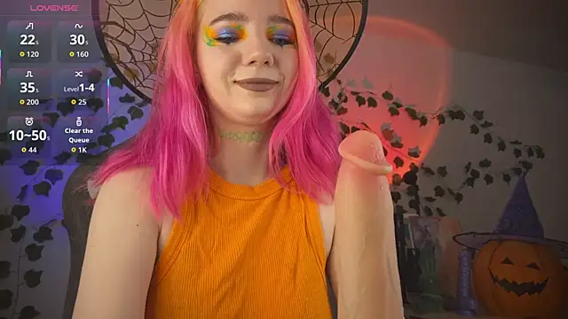 Snapshot of mariel_a_gold chatting on 10.27.25 mariel a gold online show from 10.27.25