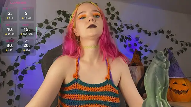 Snapshot of mariel_a_gold chatting on 10.30.25 mariel a gold online show from 10.30.25