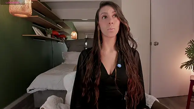 Snapshot of luna_willians chatting on 11.26.25 luna willians online show from 11.26.25