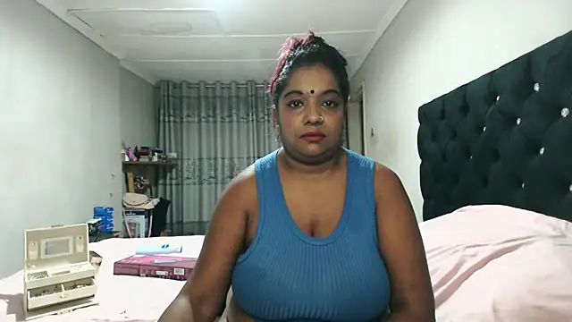 Snapshot of Indianmayaxoxo chatting on 09.15.25 Indianmayaxoxo online show from 09.15.25