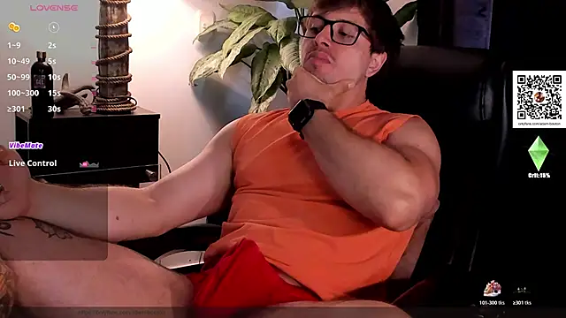 ADAM BOUTON  online show from 11.05.25