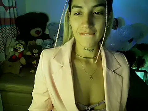 Snapshot of mandy_berrys chatting on 02.16.25 mandy berrys online show from 02.16.25