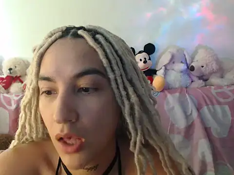 Snapshot of mandy_berrys chatting on 10.04.25 mandy berrys online show from 10.04.25