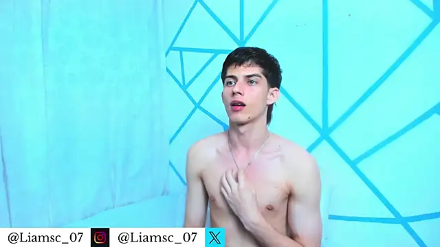 Snapshot of liam_scott77 chatting on 04.21.26 liam scott77 online show from 04.21.26