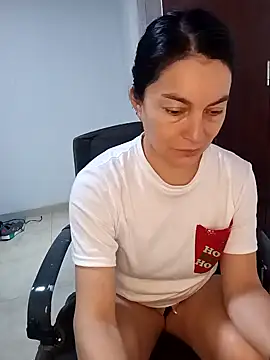 Snapshot of renata_hot1 chatting on 02.05.25 renata hot1 online show from 02.05.25