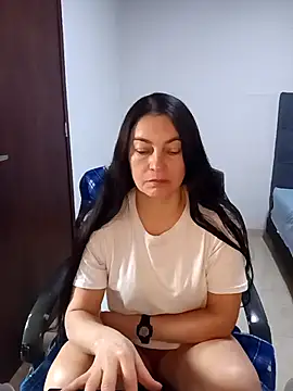 Snapshot of renata_hot1 chatting on 02.15.25 renata hot1 online show from 02.15.25