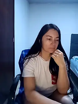 Snapshot of renata_hot1 chatting on 03.04.25 renata hot1 online show from 03.04.25