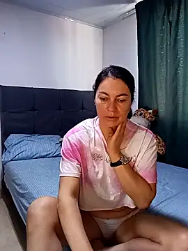 Snapshot of renata_hot1 chatting on 03.15.25 renata hot1 online show from 03.15.25