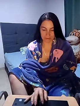 Snapshot of renata_hot1 chatting on 03.18.25 renata hot1 online show from 03.18.25