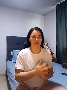 Snapshot of renata_hot1 chatting on 03.21.25 renata hot1 online show from 03.21.25