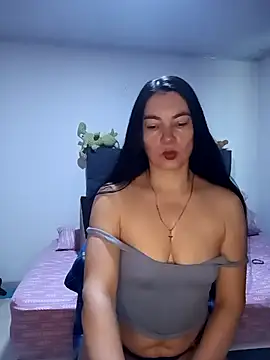 Snapshot of renata_hot1 chatting on 09.29.25 renata hot1 online show from 09.29.25