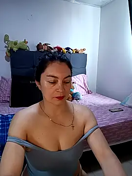 Snapshot of renata_hot1 chatting on 10.03.25 renata hot1 online show from 10.03.25