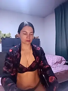 Snapshot of renata_hot1 chatting on 10.20.25 renata hot1 online show from 10.20.25