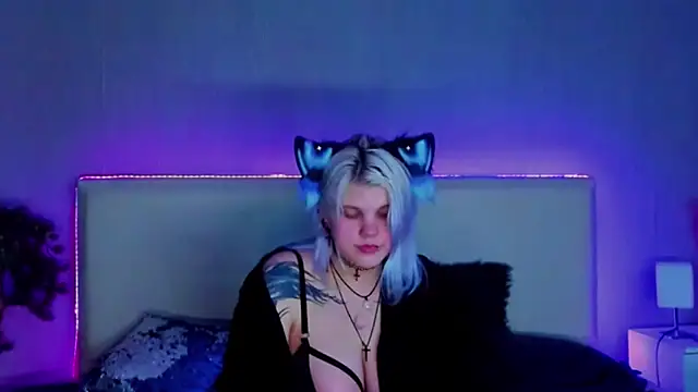 JoannLowe online show from 02.24.25