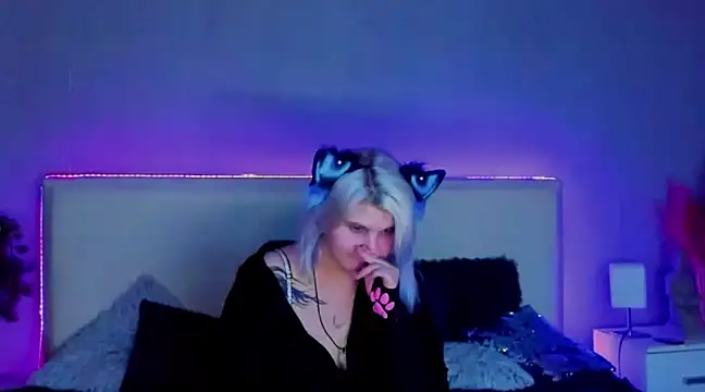 JoannLowe online show from 02.27.25