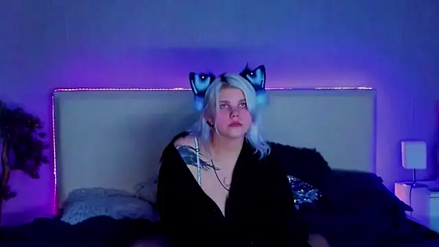 JoannLowe online show from 02.28.25