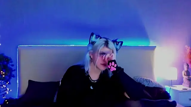 JoannLowe online show from 03.06.25