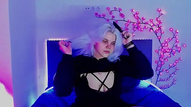 JoannLowe online show from 04.28.26