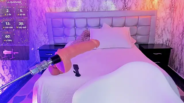 Snapshot of LYEN_RAE chatting on 01.03.25 LYEN RAE online show from 01.03.25