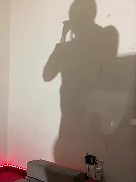 Snapshot of MiamiBang chatting on 02.07.25 MiamiBang online show from 02.07.25