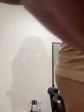 Snapshot of MiamiBang chatting on 02.13.25 MiamiBang online show from 02.13.25