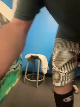 Snapshot of MiamiBang chatting on 09.16.25 MiamiBang online show from 09.16.25