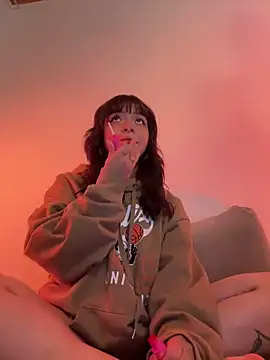 Snapshot of Ashley_Chriss chatting on 12.22.24 Ashley Chriss online show from 12.22.24