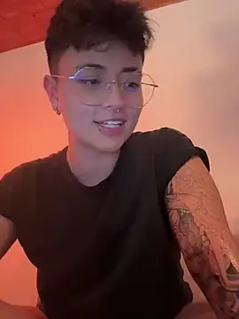 Snapshot of Ashley_Chriss chatting on 01.17.25 Ashley Chriss online show from 01.17.25