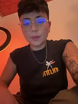 Snapshot of Ashley_Chriss chatting on 01.18.25 Ashley Chriss online show from 01.18.25