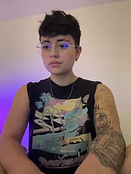 Snapshot of Ashley_Chriss chatting on 02.23.25 Ashley Chriss online show from 02.23.25