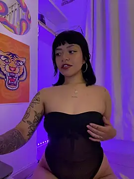 Snapshot of Ashley_Chriss chatting on 03.11.25 Ashley Chriss online show from 03.11.25