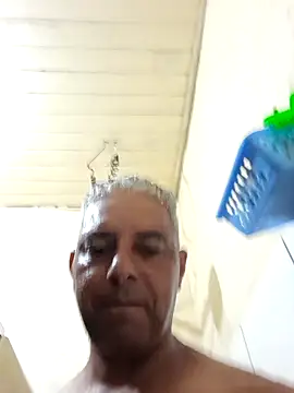 Snapshot of gordonunes chatting on 02.16.26 gordonunes online show from 02.16.26