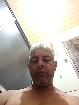 Snapshot of gordonunes chatting on 02.22.26 gordonunes online show from 02.22.26