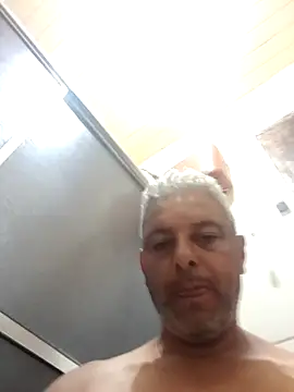 Snapshot of gordonunes chatting on 03.04.26 gordonunes online show from 03.04.26